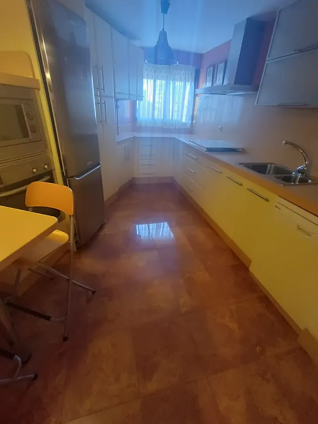 SE VENDE PISO EN ZONA NORTE — 12