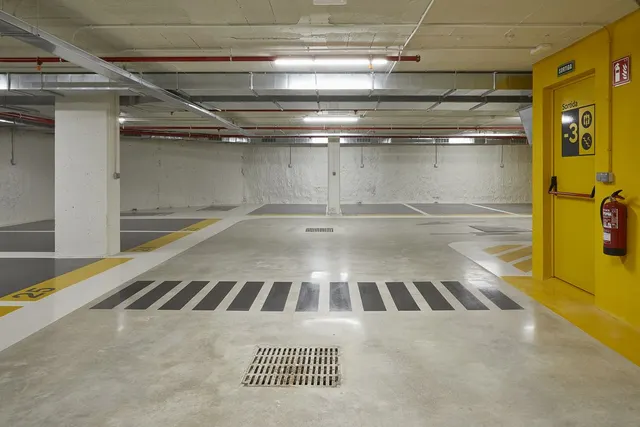 Parking de moto 2m² en alquiler - Barcelona — 11