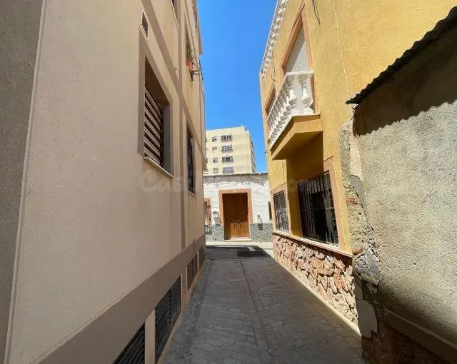 SE VENDE casa OKUPA en C Tesoro 6 de Vera