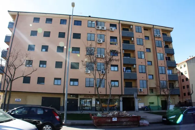 PISO EN AVDA SALAMANCA CON ASCENSOR GARAJE Y TRASTERO — 8