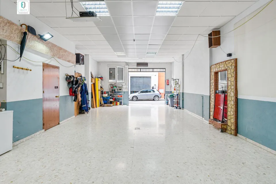 LOCAL COMERCIAL EN EL CENTRO DE ARMILLA
