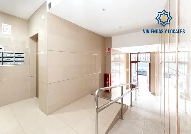 En Venta Piso de 4 dormitorios con ascensor, ideal para reformar a tu gusto. — 20