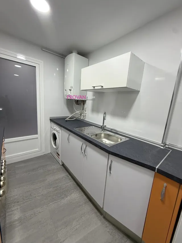 PISO REFORMADO EN ALQUILER CON 3 DORMITORIOS Y ASCENSOR !!! — 26