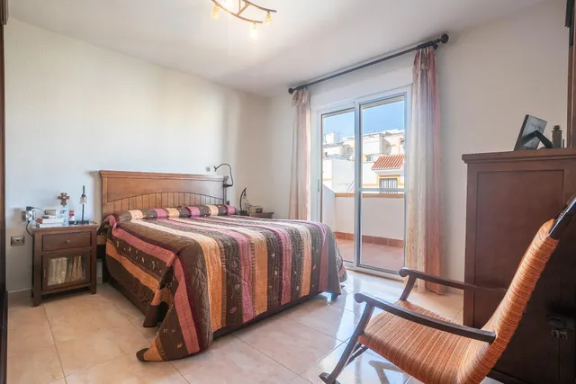 HUERCAL ALMERIA - LOS PINOS: TRIPLEX 4 DORMITORIOS + 3 BAÑOS + GARAJE SOTANO AMPLIO CON BODEGA + PATIO — 14