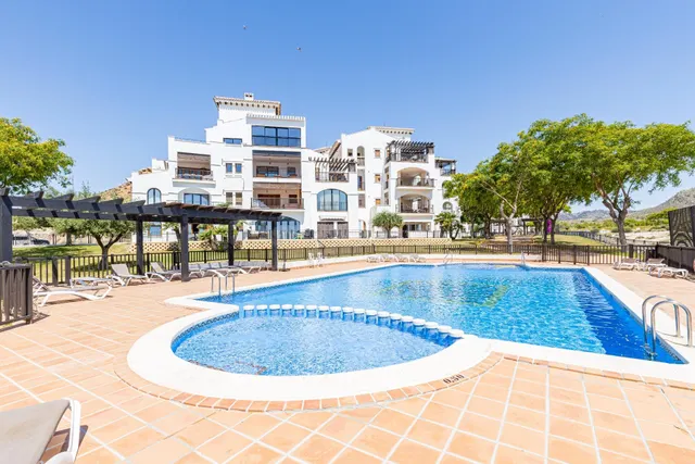 Piso en venta con vistas al golf en Valle Golf Resort.