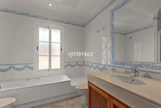 Chalet 4 habitaciones 571m² en venta - Marbella — 39