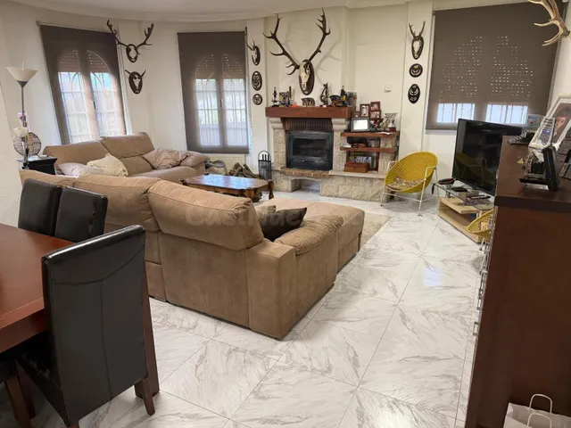 Exclusivo Chalet independiente en Toledo con gran parcela y  - foto 2