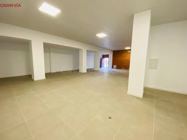 Local en venta en Cascajos — 2