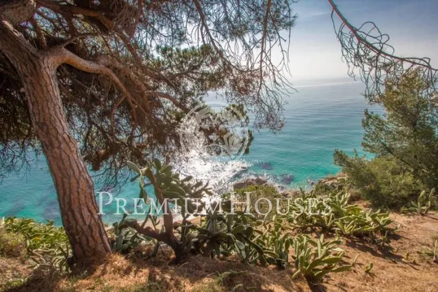 Terreno con magníficas vistas mar-Arenys de Mar — 3