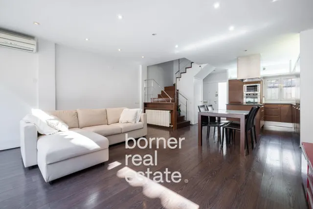 Chalet adosado en venta en Calle de Sant Josep — 10