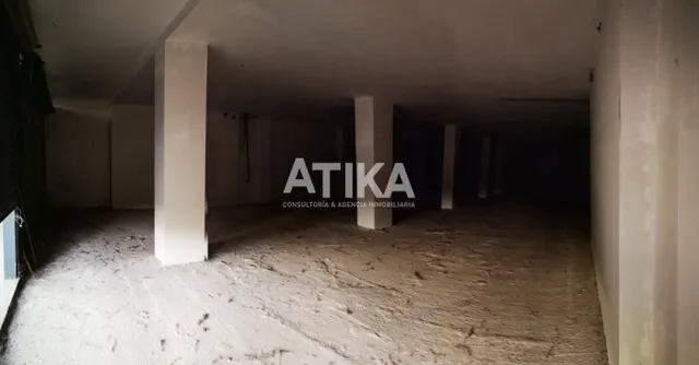 LOCAL COMERCIAL EN ALQUILER CON SALIDA DE HUMOS. — 7