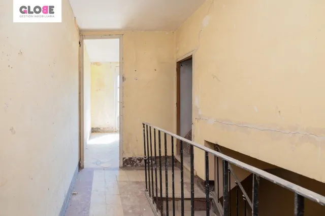 A LA VENTA EDIFICIO EN PLAZA BIB-RAMBLA — 41