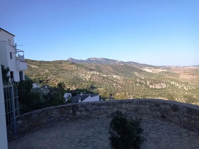 SE VENDE SOLAR EN ZAHARA DE LA SIERRA - foto 5