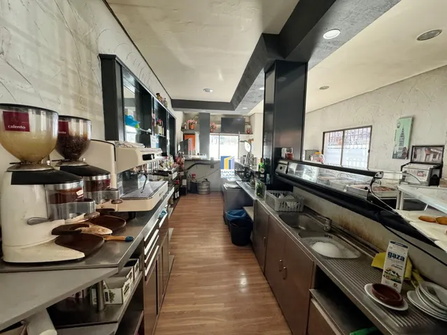 CAFÉ - BAR EN VENTA EN ZONA LAS VEGAS, JUNTO A LAS OFICINAS DE EMPLEO, ZAMORA CAPITAL. — 5