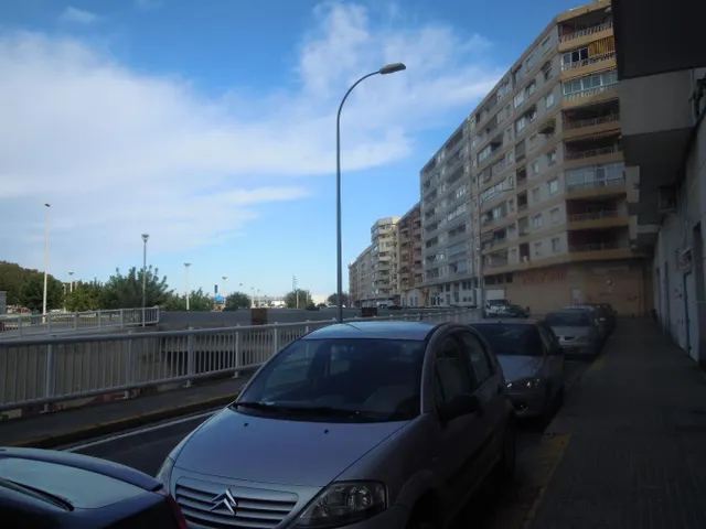 GANDIA (JUZGADOS NUEVOS) - LOCAL COMERCIAL - SE VENDE — 15