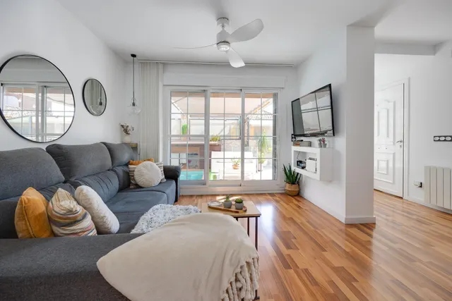 AMPLIO CHALET EN LOS MONTESINOS: 3 HAB, 2 BAÑOS — 25