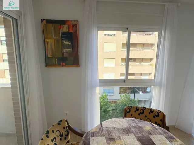 ALQUILER DE HABITACIÓN PARA ESTUDIANTE, IDEAL PARA UNIVERSITARIO DE MEDICINA Y CIENCIAS DE LA SALUD — 32
