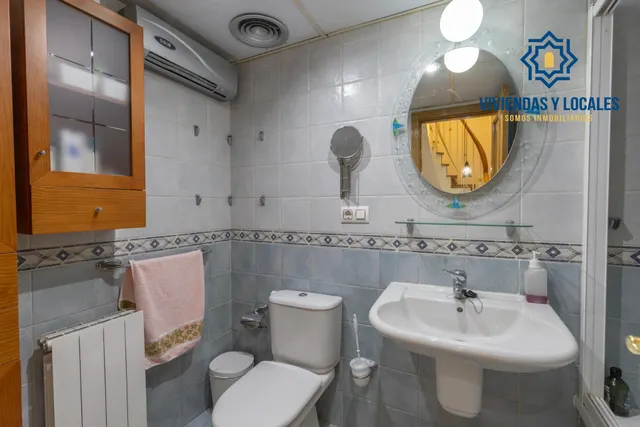 ADOSADA CON 4 DORMITORIOS, AMPLIAS TERRAZAS Y VISTAS A GRANADA Y SIERRA NEVADA — 18