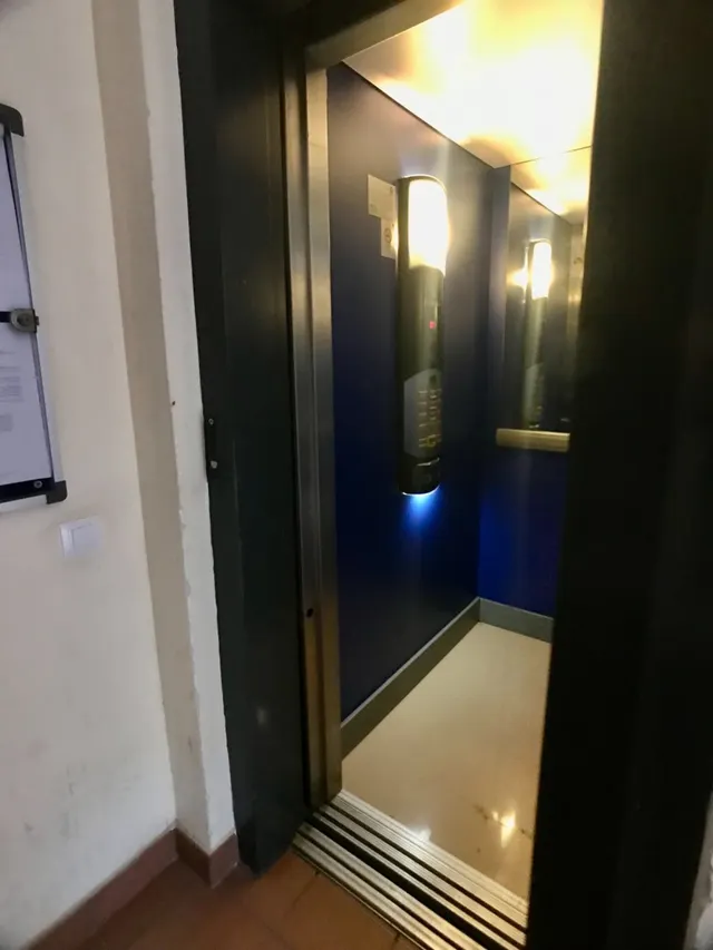 Acogedor apartamento con terraza y piscina comunitaria — 20