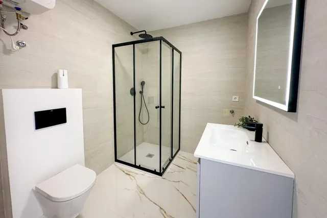 Estudio recién reformado con vistas al mar en puerto rico/amadores — 8
