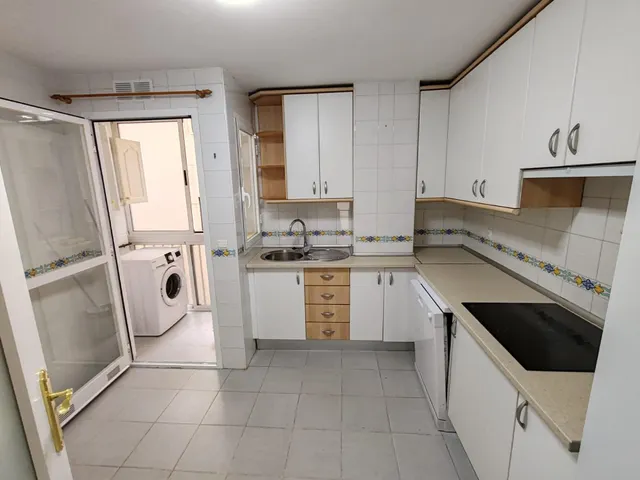 Piso sin amueblar y con garaje opcional — 2