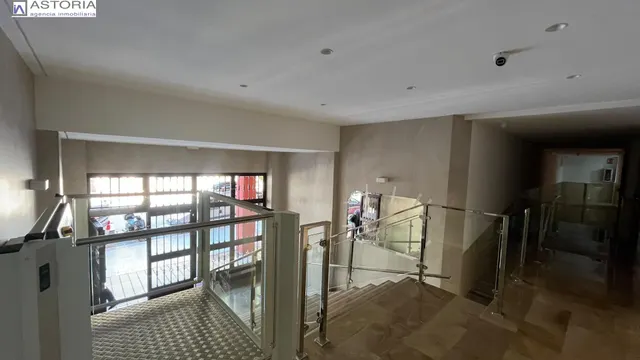 Piso sin amueblar con plaza de garaje junto a los Mondragones — 22