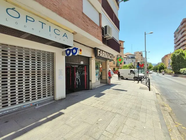Plaza de aparcamiento en venta en Camino de Ronda — 12
