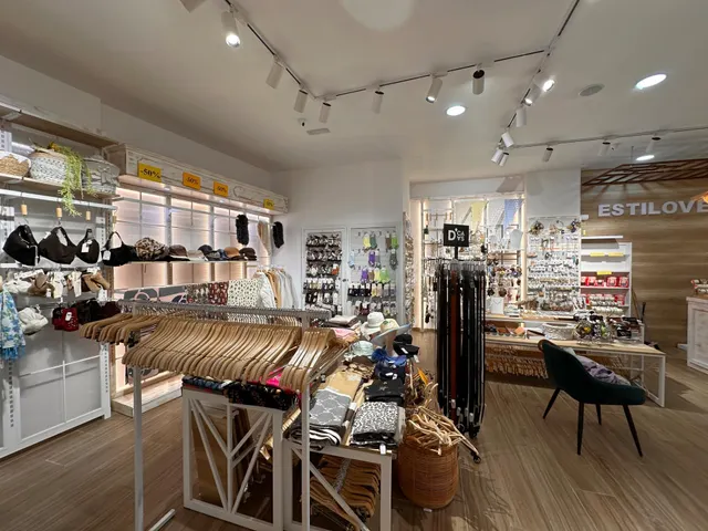 PALAMÓS: MAGNÍFICO LOCAL COMERCIAL DE 210 M2, DIÁFANO EN PLE - foto 3