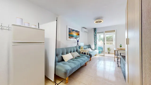 Bonito ESTUDIO, cómodo y luminoso a tan solo 350 metros del mar, en la playa de  Mil Palmeras — 8