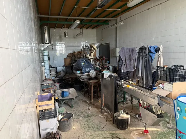 Viñedo de 24,40ha 1300m2 naves y 400m2 restaurante — 18