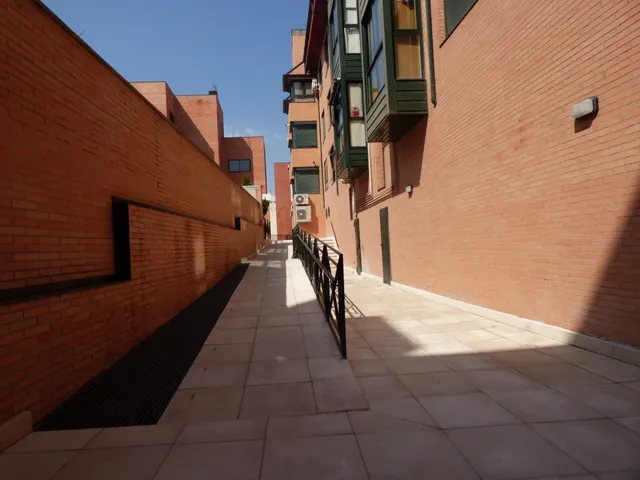Ciudad Jardín, Chamartin. 3 dormitorios 2 wc garaje y piscina. — 27