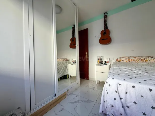 ¡Atención inversores y compradores! Vivienda en venta en c/ Perdiz — 5