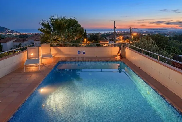 VILLA CON VISTAS AL MAR, PISCINA Y CASA DE INVITADOS EN MAS 