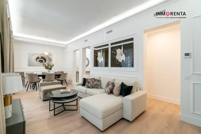 LUJOSA VIVIENDA EN CALLE AYALA — 21