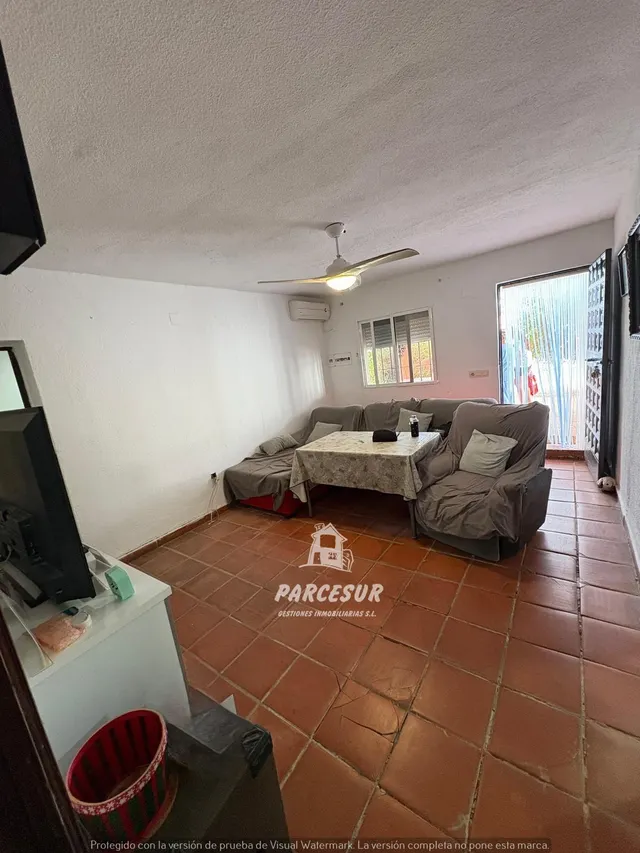 Finca de 1.250 m2 con 2 casas independientes y piscina — 6
