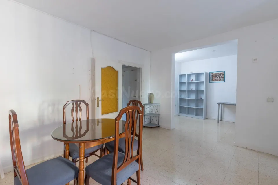 VENTA DE PISO EN EL BARRIO DE CASERIO DE MONTIJO DE 3 DORMITORIOS CON POSIBILIDAD DE 4 DORMITORIOS EN EDIFICIO CON ASCENSOR
