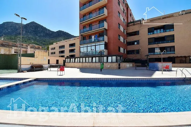 ¡Hogar de lujo! Muy amplio y luminoso en residencial con piscina, ascensor y dos terrazas — 3