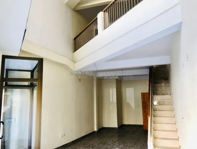 LOCAL COMERCIAL ALQUILER O VENTA EN OBISPO SIURI — 2