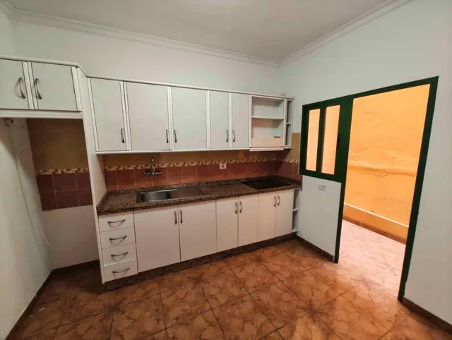 Lote de 2 amplios pisos en la Calle Peregrina de Las Palmas — 11