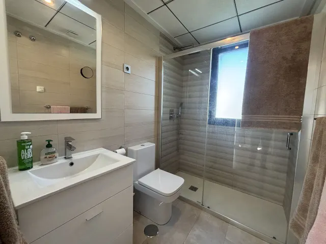 Adosado de 3 dormitorios y 2 baños en torre de la horadada (orihuela costa) — 20