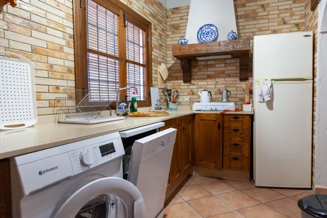 Se Vende Casa Cueva en BENAMAUREL — 16