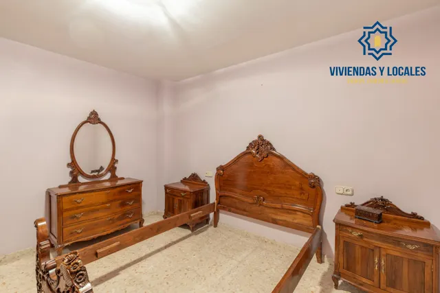 Complejo industrial con vivienda en Alhendín con 2500 metros cuadrados — 33
