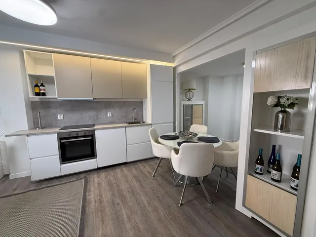 Apartamento reformado con terraza, Alicante, Torrevieja. 2 habitaciones, 50 m2, a 450 metros del mar — 6