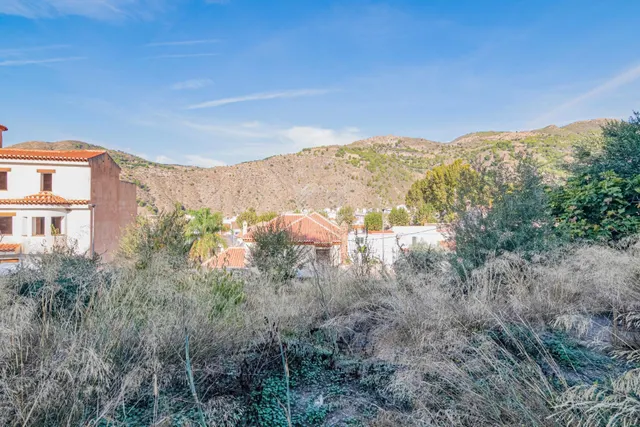 Oportunidad Única: Terreno Urbano en Vélez de Benaudalla - Costa Tropical — 14