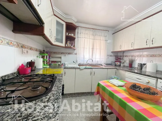 CHALET CON PISCINA, GARAJE Y TERRAZA — 17