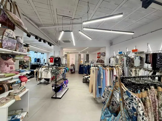 Traspaso de tienda de ropa en funcionamiento en zona L'Olive