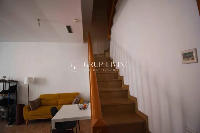 ENCANTADOR DUPLEX EN FINCA HISTÓRICA REHABILITADA EN VILANOVA — 12