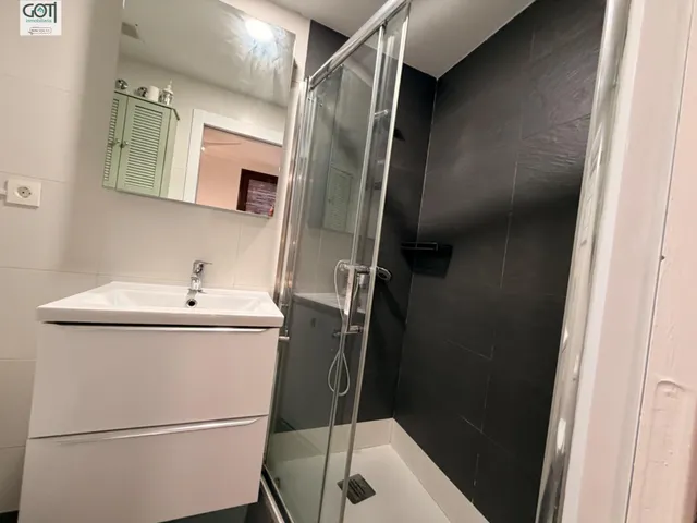 Acogedor Apartamento Reformado en el Corazón de Granada — 11