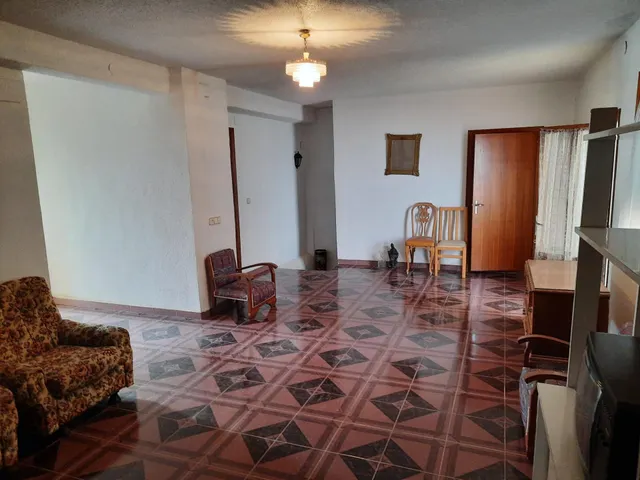 Amplia vivienda familiar en el corazón de Montealegre del Castillo — 11