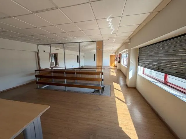 Se alquila nave industrial poligono de San Cibrao das Viñas — 13